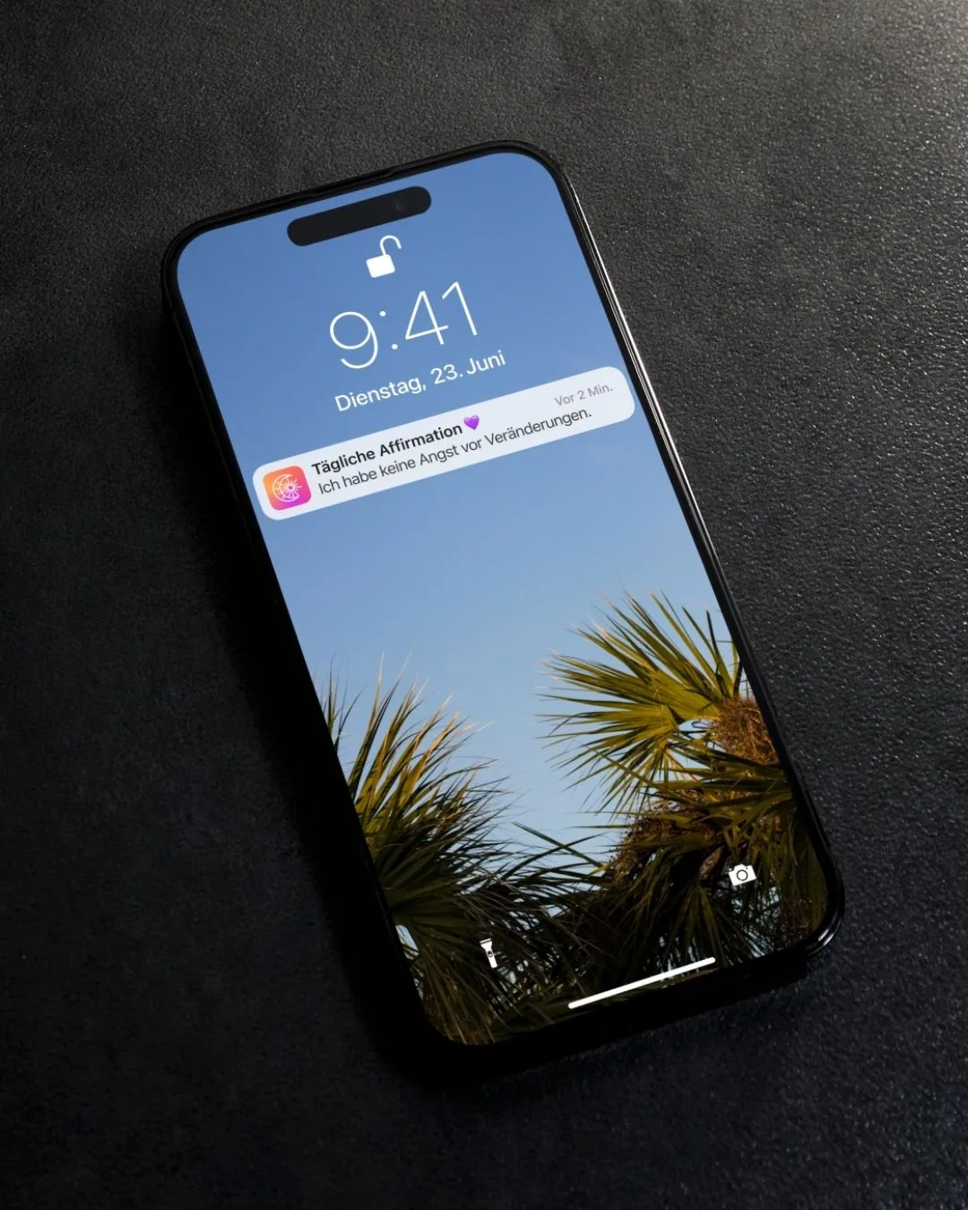 Täglich inspirierende Push-Mitteilungen — VISIYA Affirmationen-App